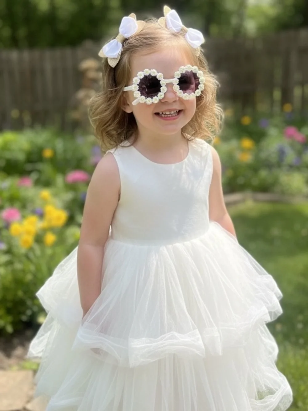 Kids Daisy Frame Sunglasses - White Floral With glitter white Hair Bows Set